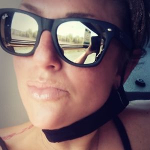 Meet your Posher, Alyshia